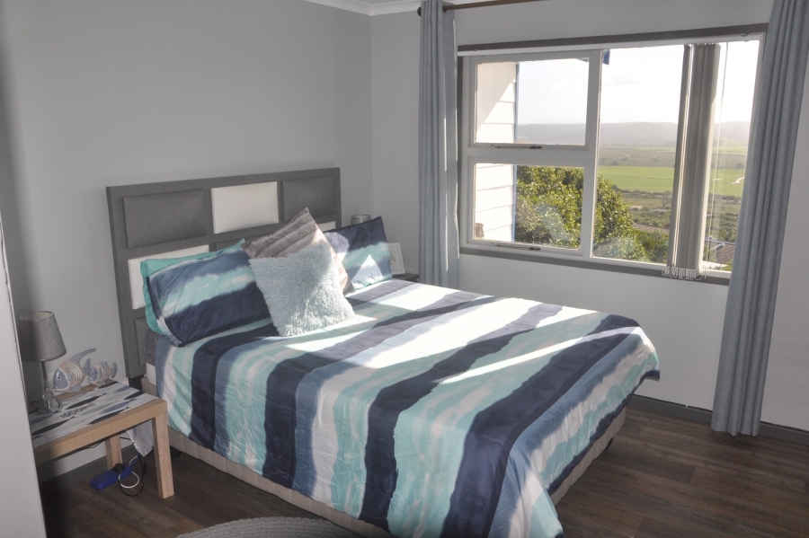 5 Bedroom Property for Sale in Fraaiuitsig Western Cape
